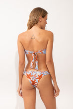 Load image into Gallery viewer, Model Back: Rio De Sol Top Top Olyra Mavi