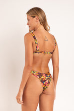 Load image into Gallery viewer, Model Back: Rio De Sol Set Set Fiore Hera Cali
