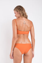 Load image into Gallery viewer, Model Back: Rio De Sol Set Set Ocre Bandeau-Reto Madrid
