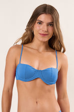 Load image into Gallery viewer, Gallery: Wednesday In Hawaii By Rio De Sol Top Top Pacifica Coral
