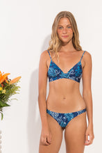 Load image into Gallery viewer, Image 04: Rio De Sol Set Set Reef Tri-Cos Essential
