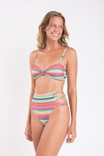 Load image into Gallery viewer, Image 07: Rio De Sol Set Set Supercolor Bandeau-Joy Highwaist-Spin
