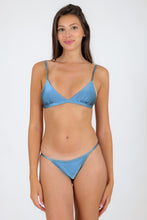 Load image into Gallery viewer, Model Front: Rio De Sol Top Top Shimmer-Baltic-Sea Tri-Fixo

